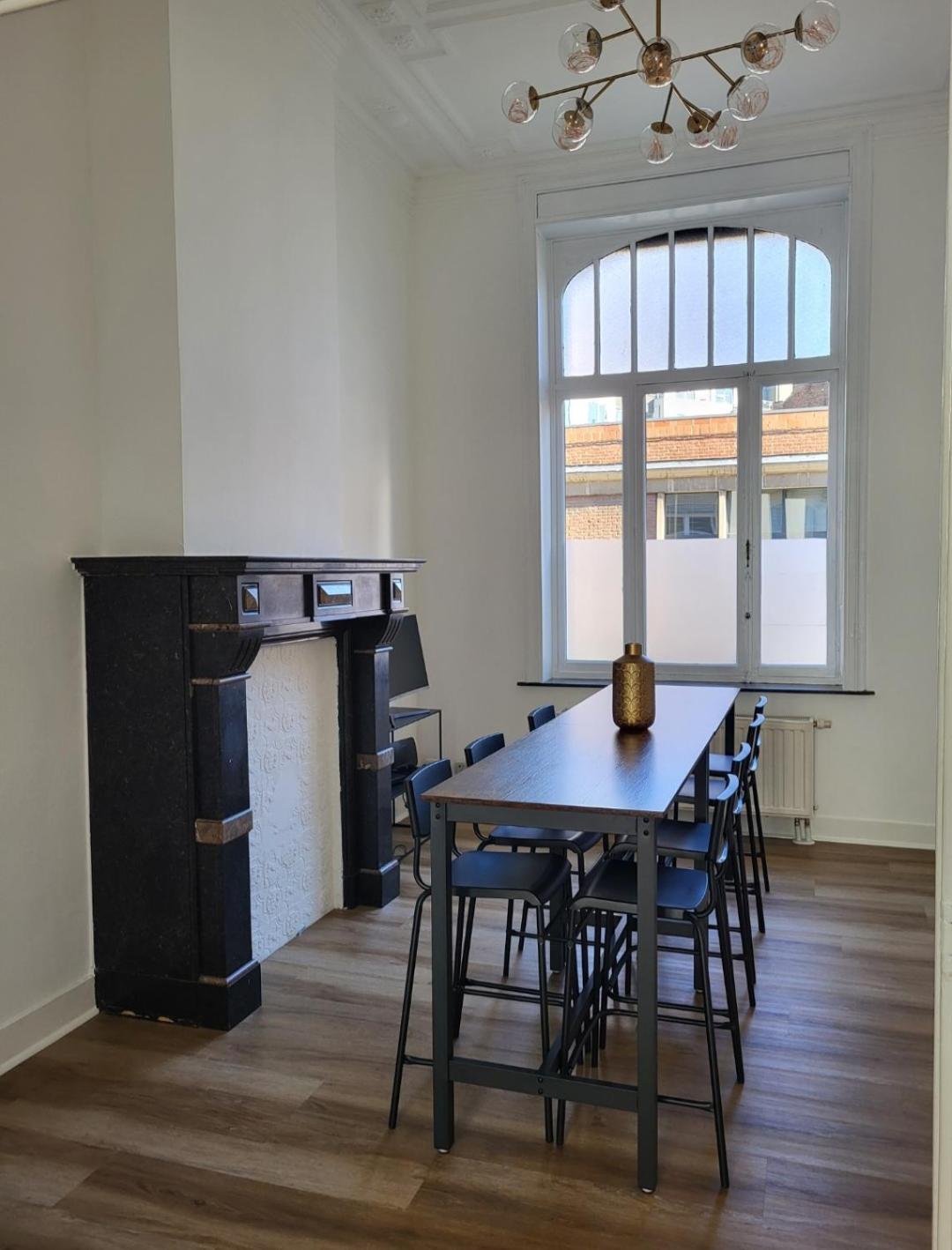 Brussels Bed & Blockchain Private Rooms With Shared Bathroom Etterbeek Exterior photo