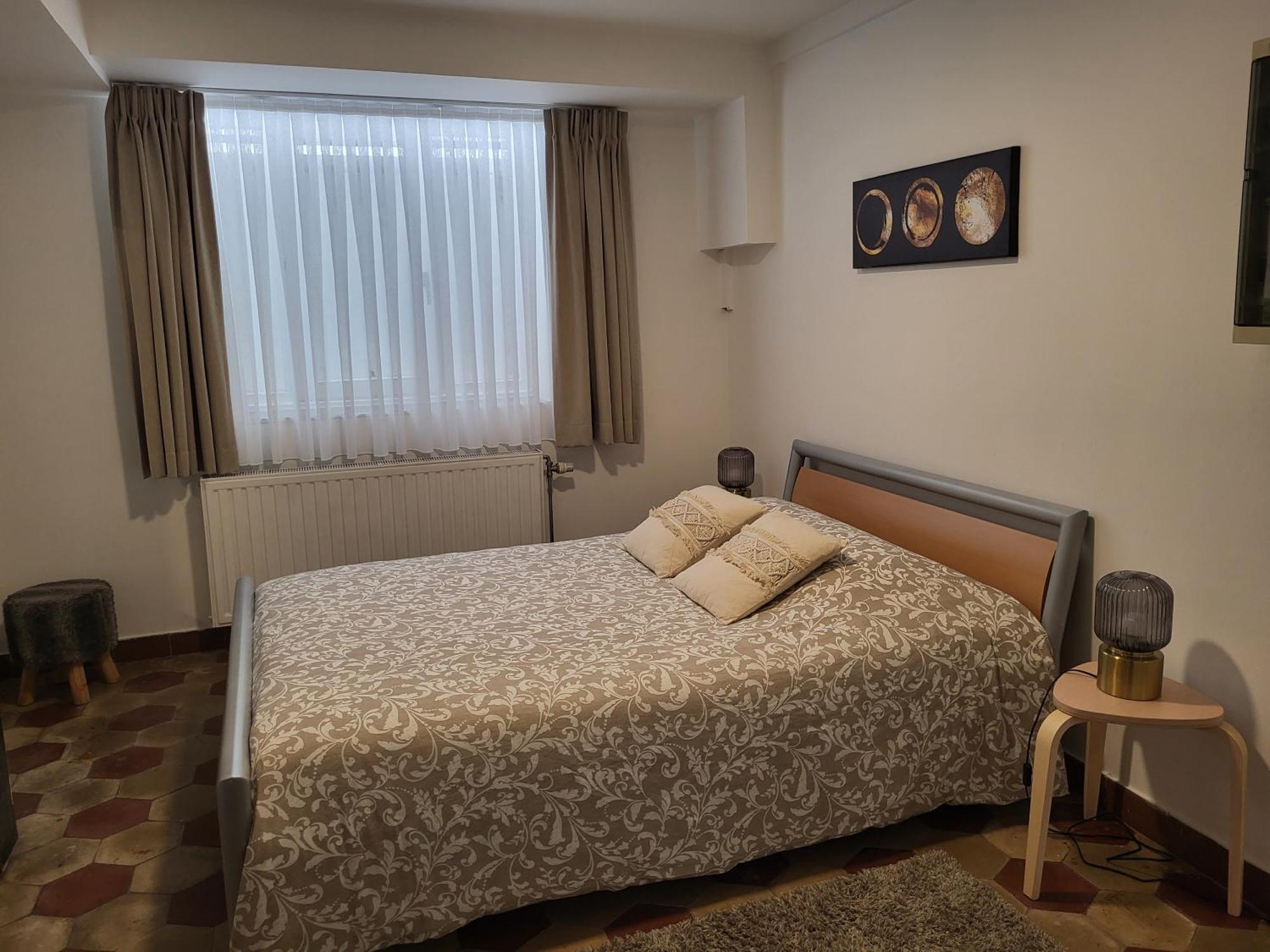 Brussels Bed & Blockchain Private Rooms With Shared Bathroom Etterbeek Room photo