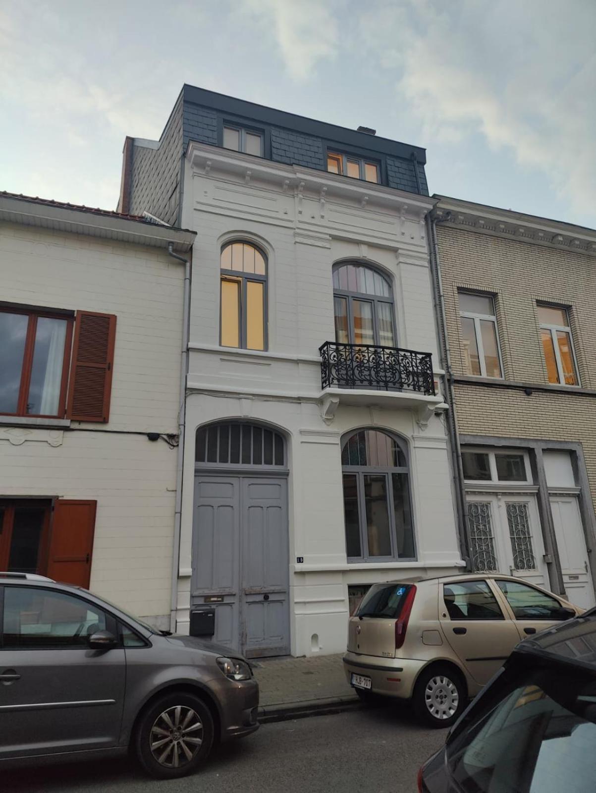 Brussels Bed & Blockchain Private Rooms With Shared Bathroom Etterbeek Exterior photo